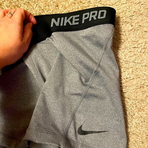 Nike Pro Women’s top & bottom S MEDIUM - Picture 5 of 7